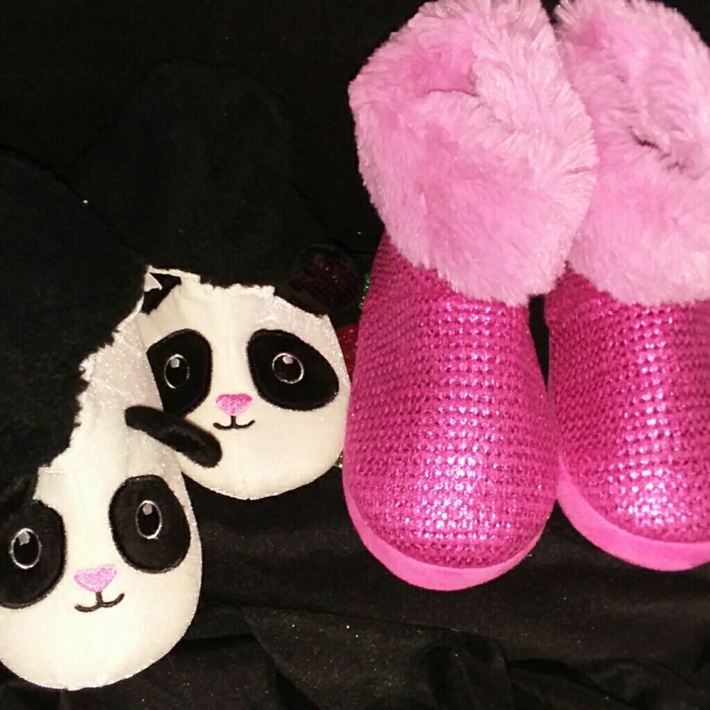 Lot of 2- Youth Girl's Cuddl Duds Slippers